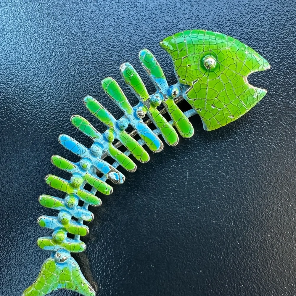 Vintage Arthur Pepper's fish skeleton brooch